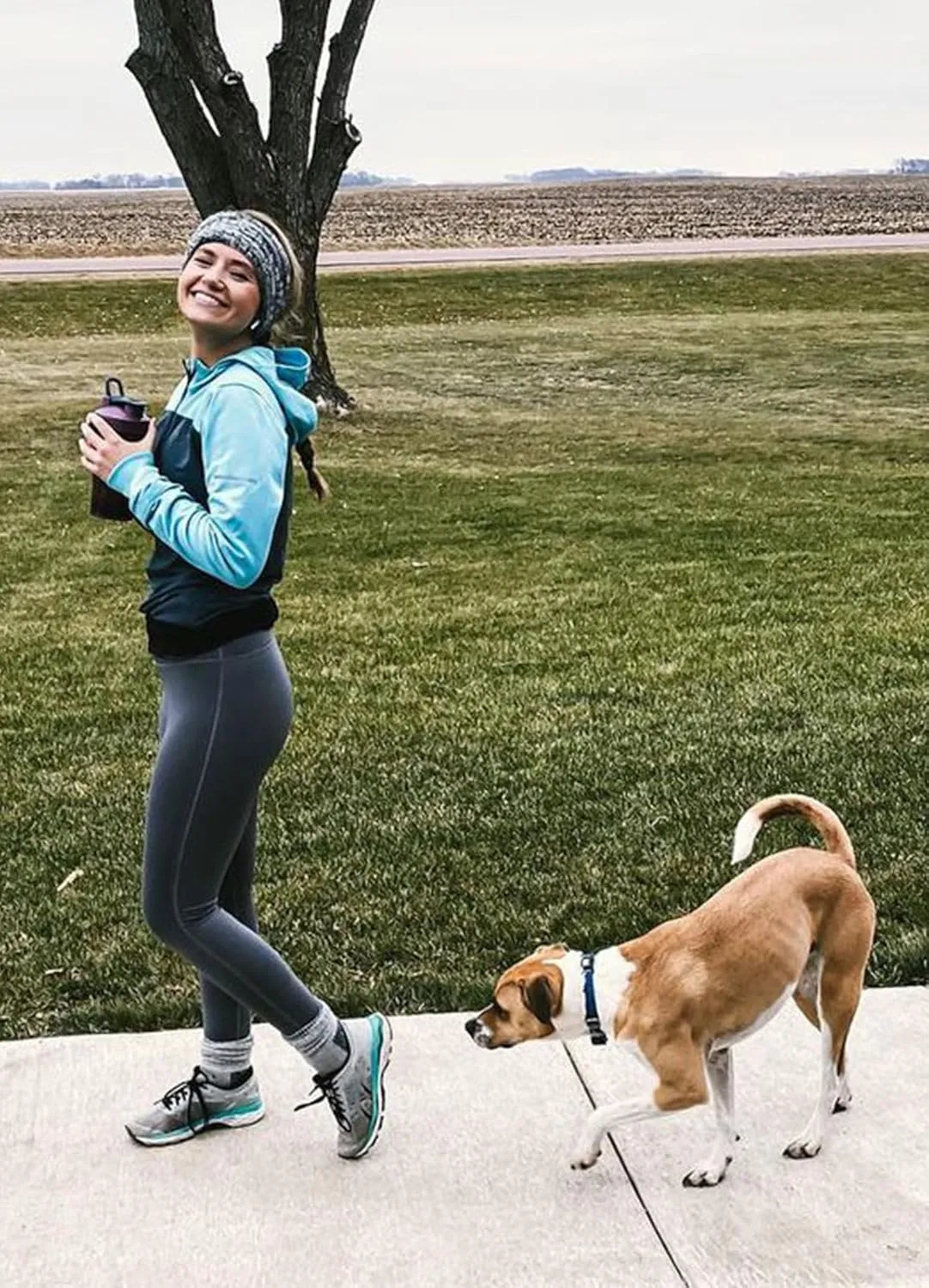 baleaf Women's Fleece Lined Leggings Water Resistant Winter Clothes Running Tights Cold Weather Hiking Pants Zip Pockets