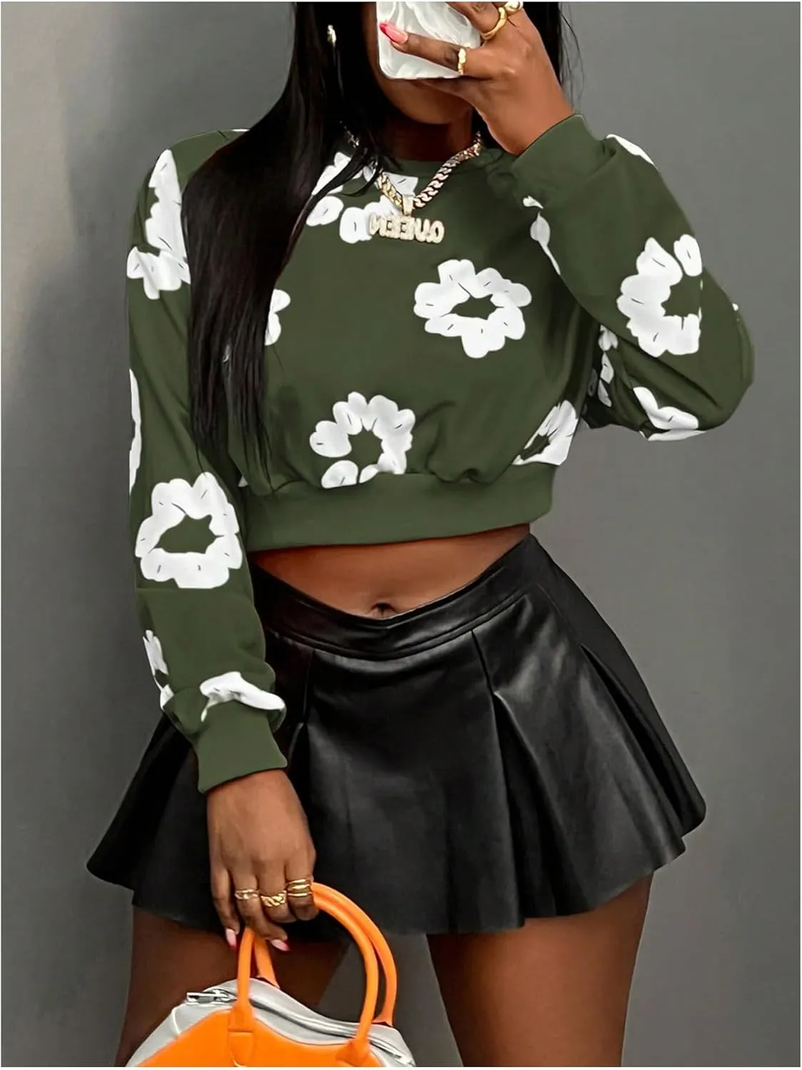 COZYEASE Women's Graphic Print Sweatshirt Pullover Floral Crew Neck Long Sleeve Crop Tops
