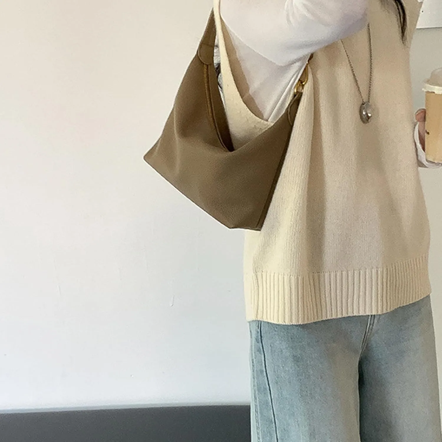 Fashionable Bucket Bag for Women and Girls PU Leather Shoulder Purse Armpit Handbag Winter Underarm Bags