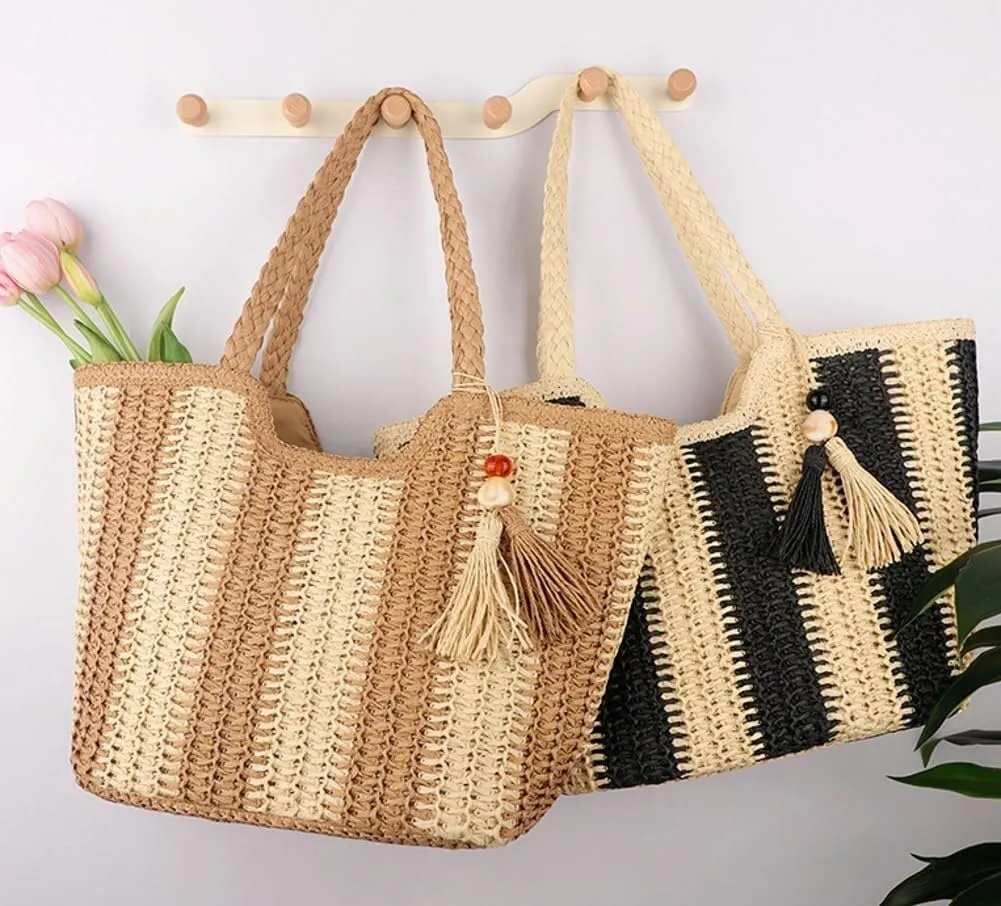 Large Summer Woven Straw Beach Tote Shoulder Bag with Zipper Fashionable Choice for Women's Vacation