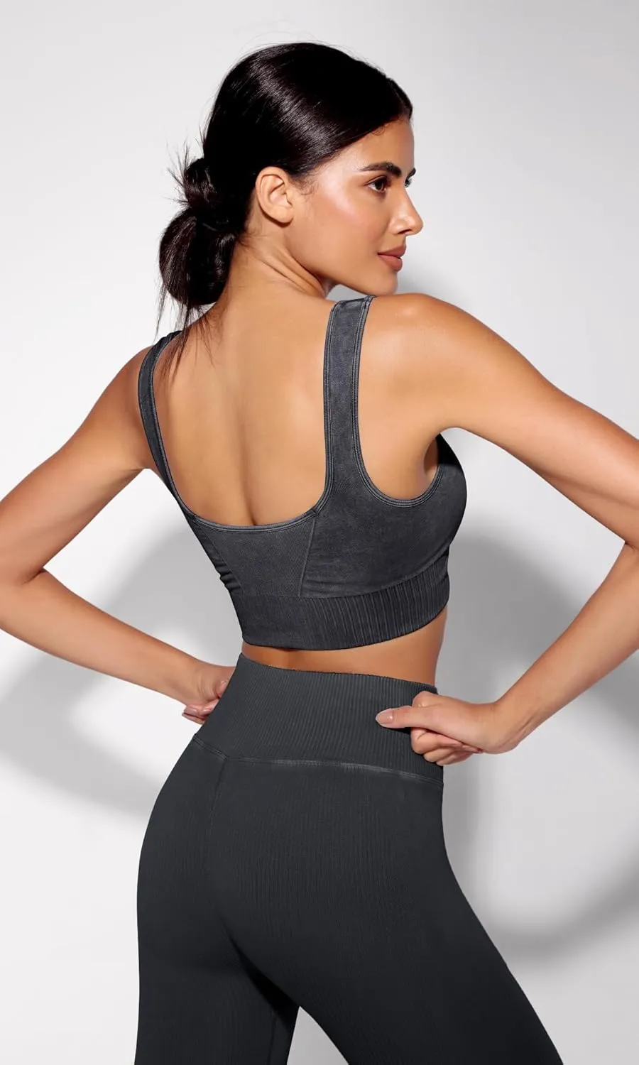 ODODOS Seamless Square Neck Sports Bra for Women Ribbed Crop Tank Casual Low Back Cropped Tops
