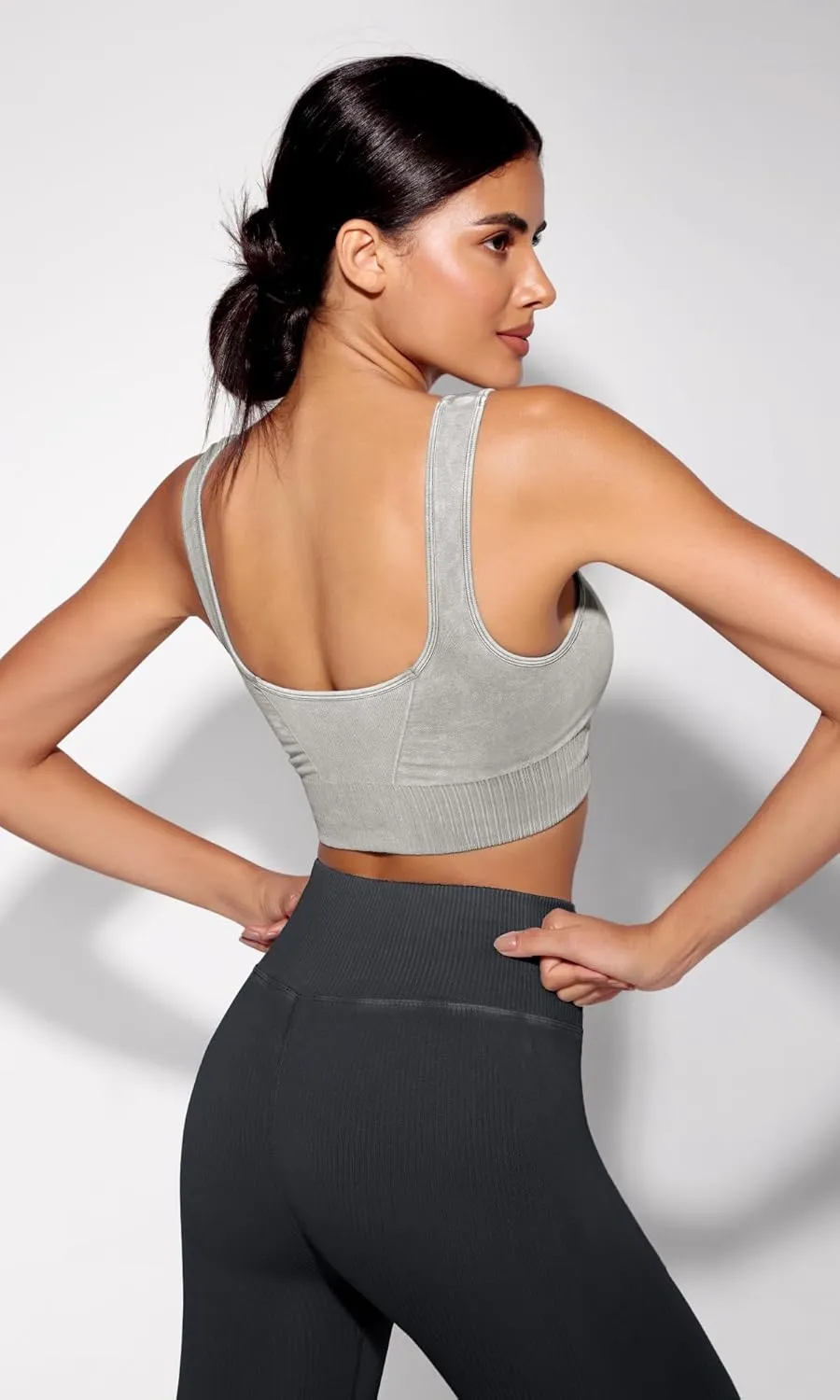ODODOS Seamless Square Neck Sports Bra for Women Ribbed Crop Tank Casual Low Back Cropped Tops