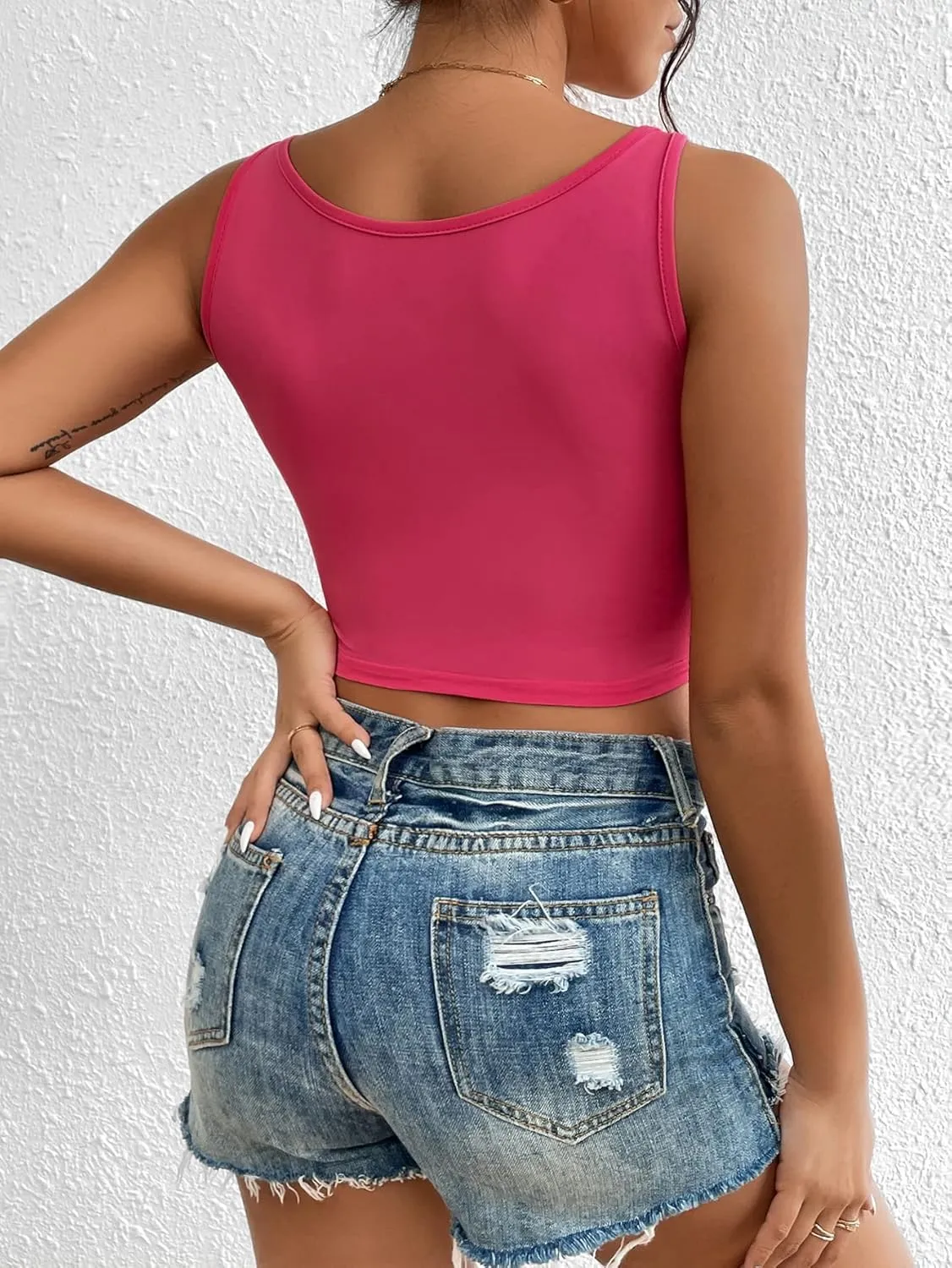 Verdusa 70s Outfits for Women Guipure Fringe V Neck Sleevelss Crop Tank Tops