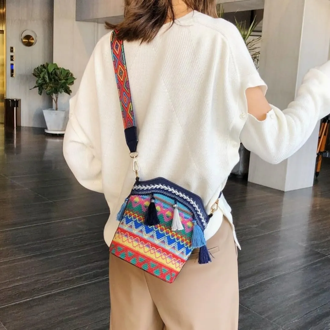 Women's Fashionable Woven Single-Shoulder Bucket Bag with Tassels, Water Ripple Design, Adjustable Wide Strap